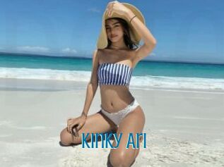 Kinky_Ari