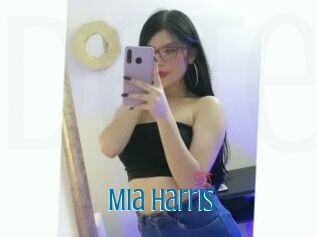 Mia_Harris