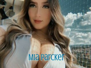 Mia_parcker